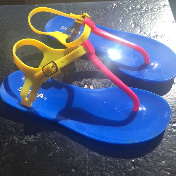 Blue pink and yellow jelly sandals - Picture 2 of 2